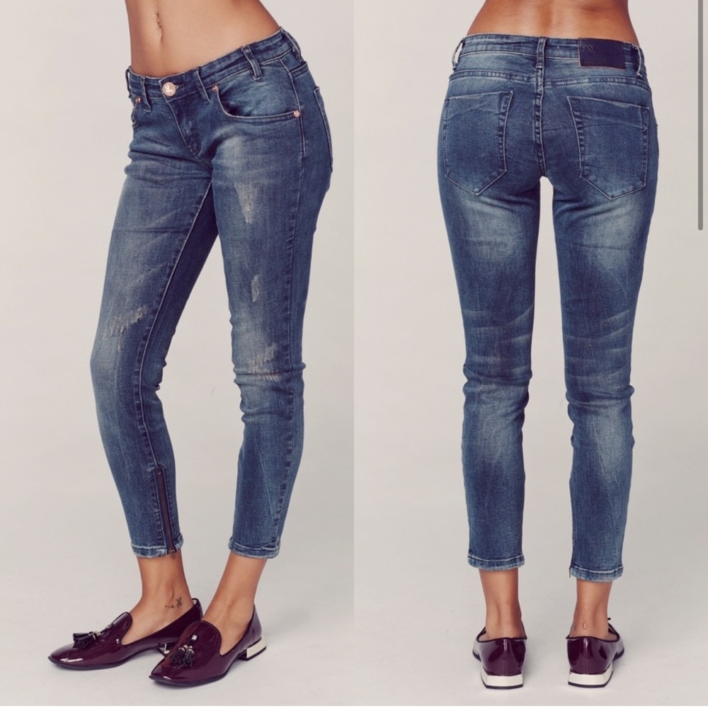 One Teaspoon Freebird II Dark Wash RARE 26